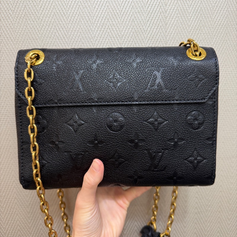 LV 黑牛皮壓紋金釦Vavin BB肩斜背包M44550-5