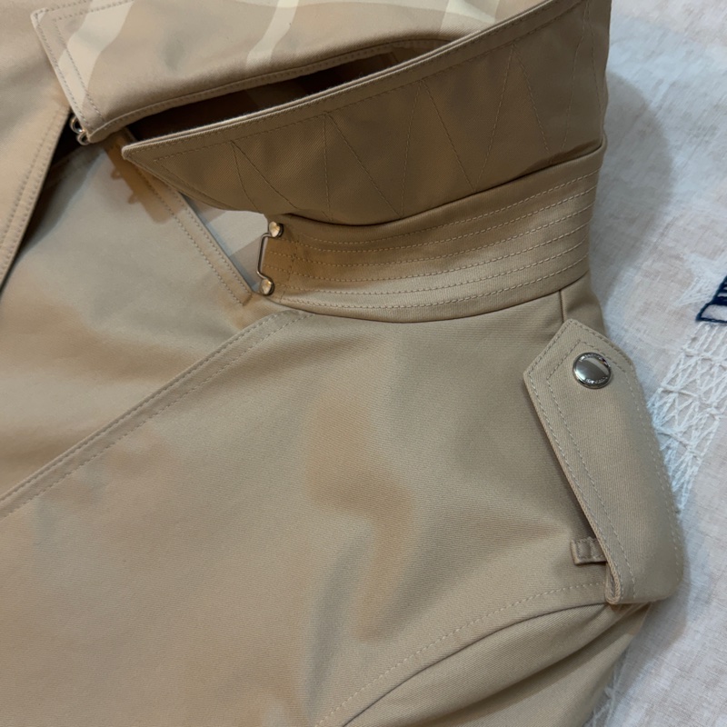 BURBERRY英國柔黃褐色長版格紋領 Gabardine 風衣UK6-10