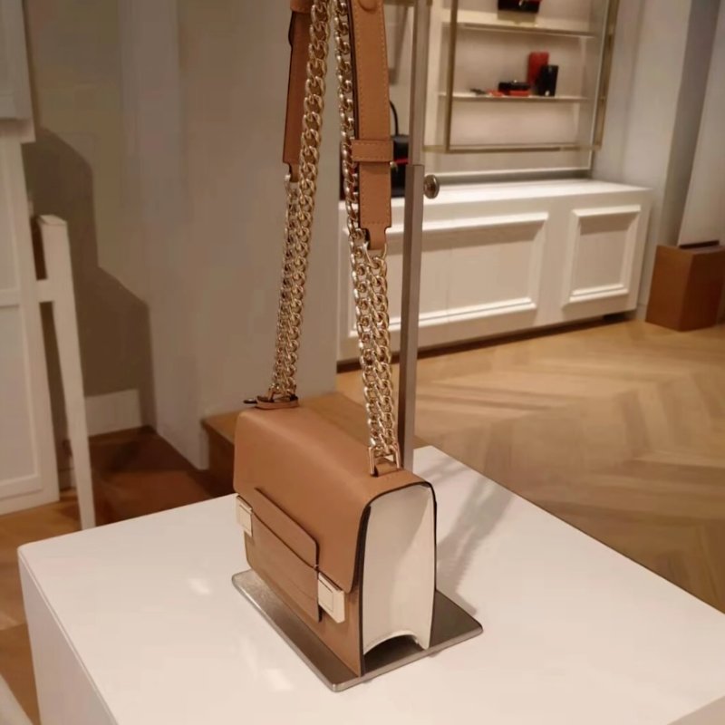 🎊佳節特賣🎁Delvaux Madame Chaine小型鍊帶牛皮肩揹包 白色/ 牛奶糖色-2