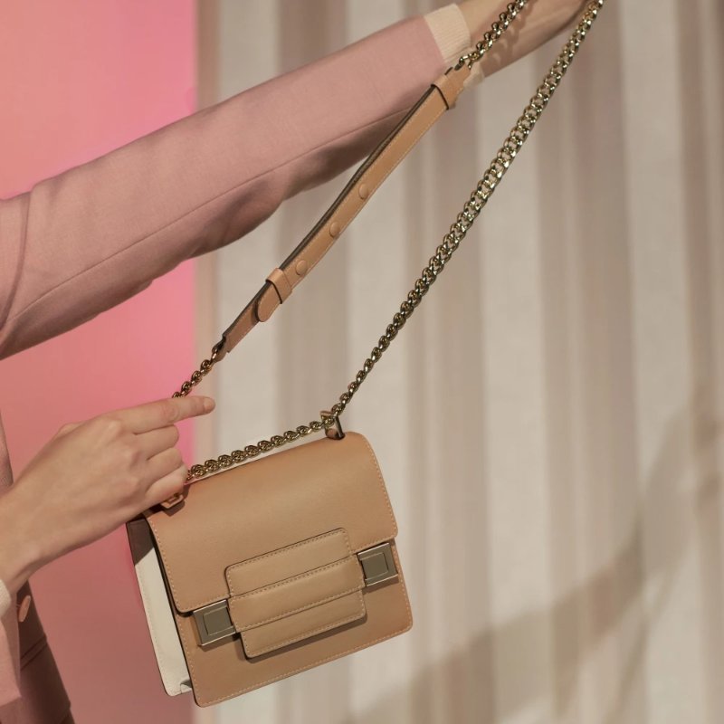 🎊佳節特賣🎁Delvaux Madame Chaine小型鍊帶牛皮肩揹包 白色/ 牛奶糖色-8