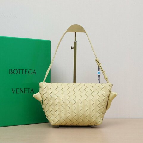 BOTTEGA VENETA 黃色羊皮金扣Tiehobo編織腋下包肩背包