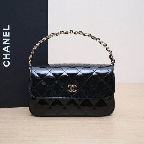 CHANEL 黑色漆皮鐳射標金扣手柄晚宴包肩背包