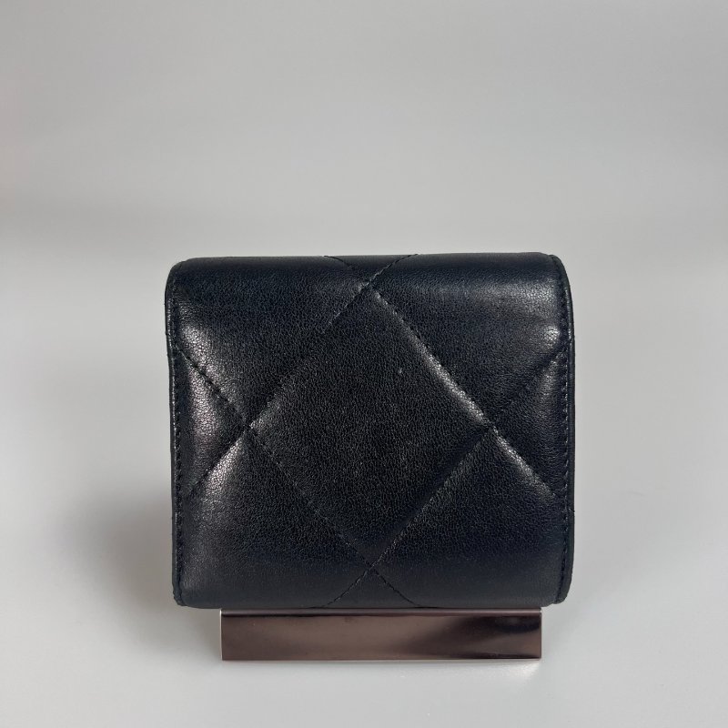 CHANEL 29開 黑金19三折短夾-1