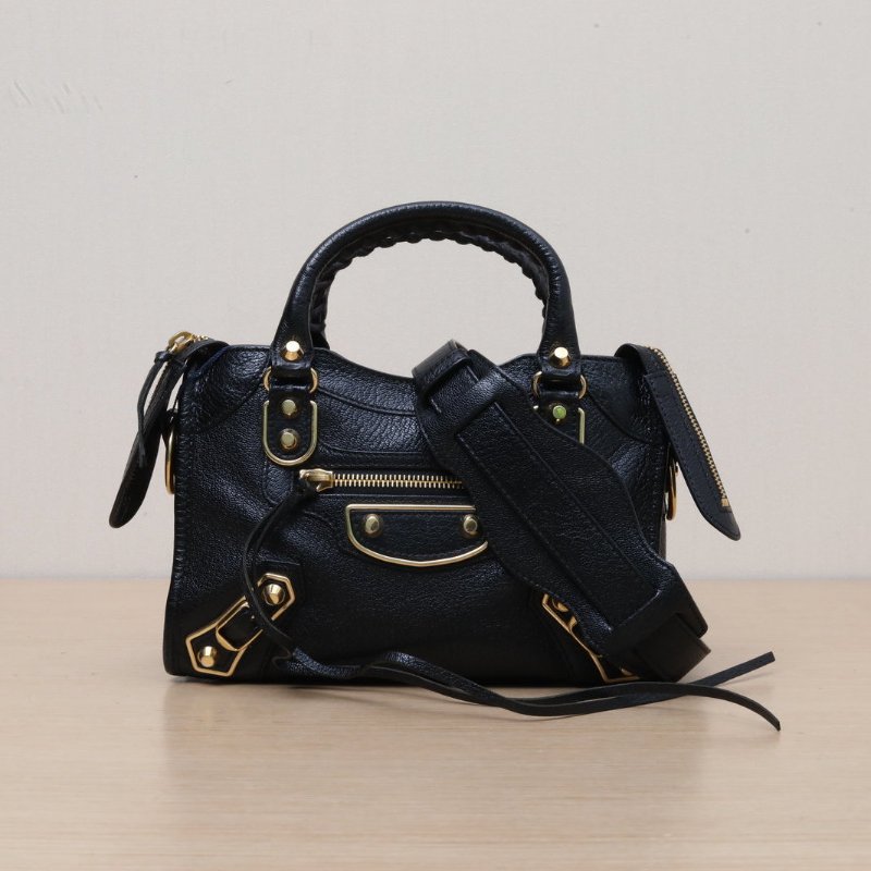 BALENCIAGA CLASSICCITY機車包Mini25黑色山羊皮金扣肩背包-1