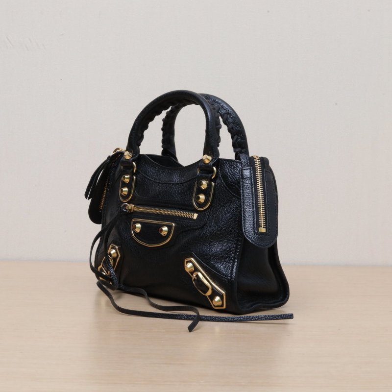 BALENCIAGA CLASSICCITY機車包Mini25黑色山羊皮金扣肩背包-4