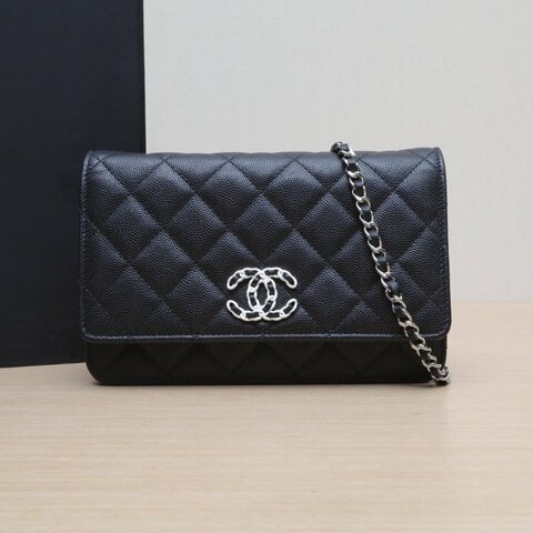 CHANEL 19BAG吸扣WOC19黑色荔枝牛皮晶片開皮穿鏈扣肩背包