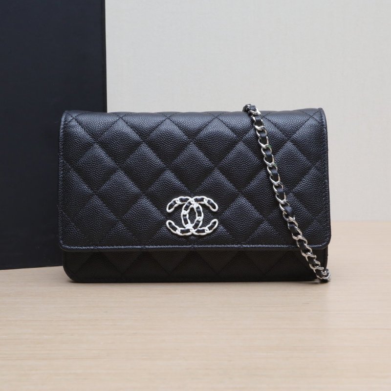 CHANEL 19BAG吸扣WOC19黑色荔枝牛皮晶片開皮穿鏈扣肩背包-0