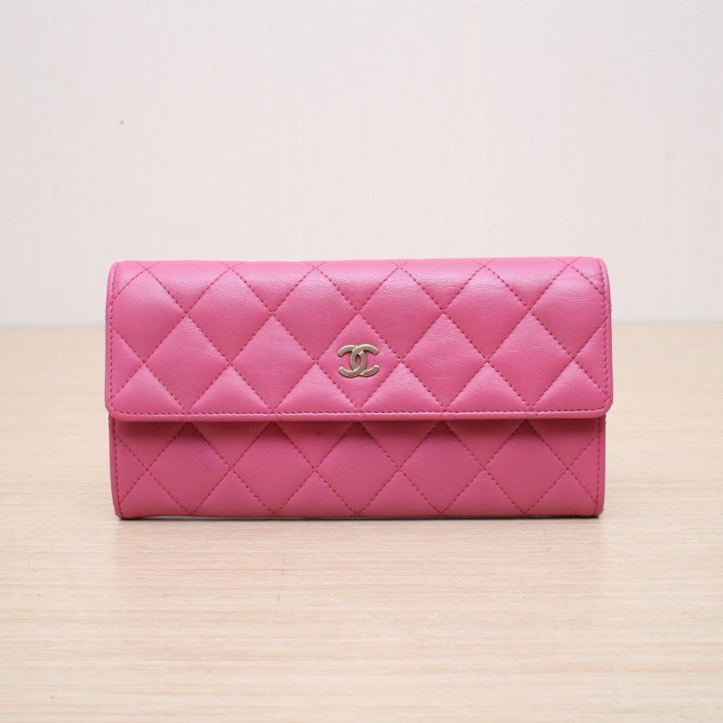 CHANEL 紫紅色羊皮18開金扣CF長款錢包肩背包-1