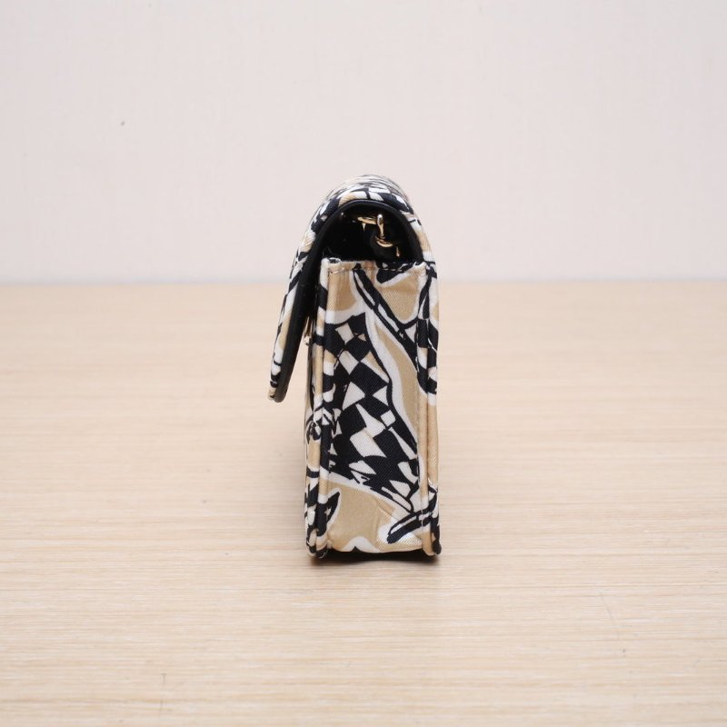 CHANEL 23C帆布塗鴉斜挎包肩背包-4