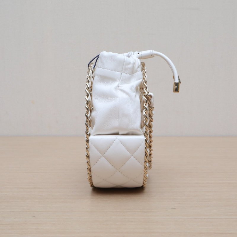 CHANEL 白色羊皮31開金扣22P秀款鏤空圓餅鏈條包肩背包-3