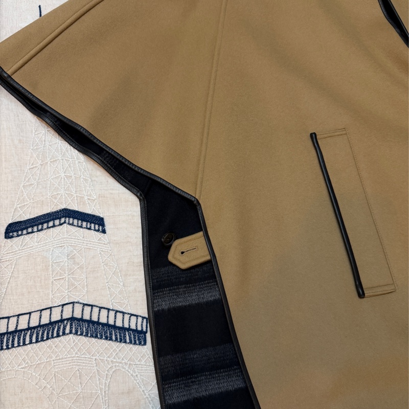 BURBERRY英國蜜色羊毛披肩斗篷L-5