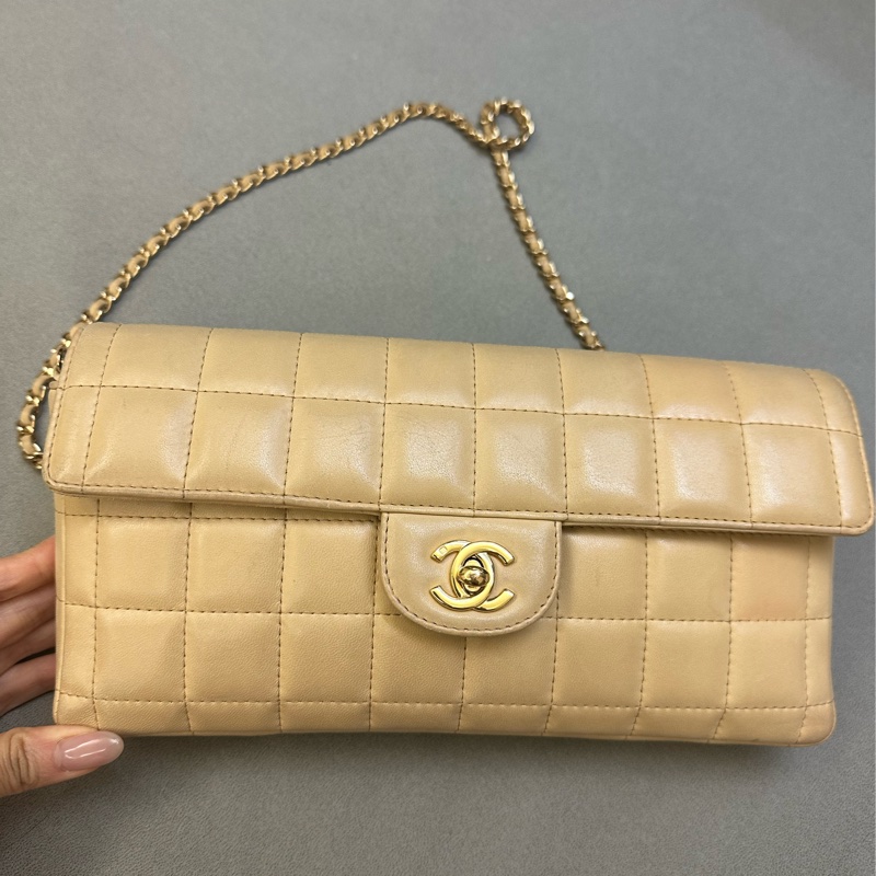 Chanel奶茶色冰格-0