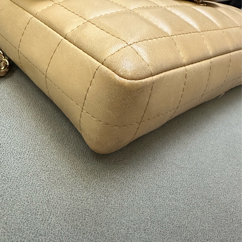 Chanel奶茶色冰格-1