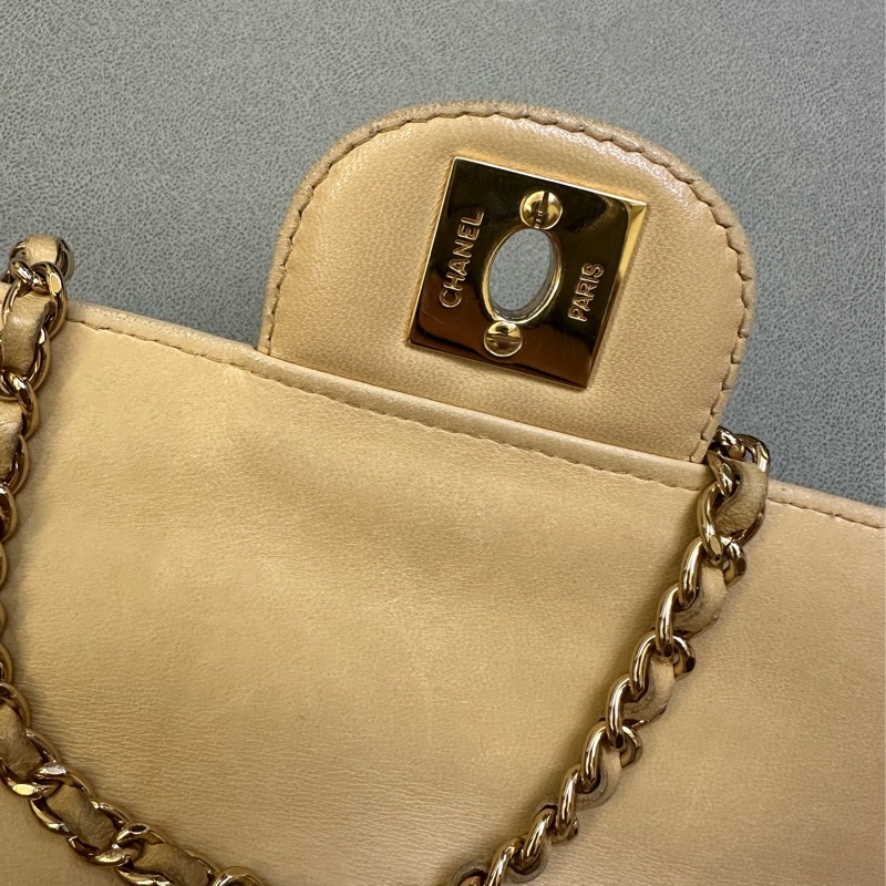 Chanel奶茶色冰格-17