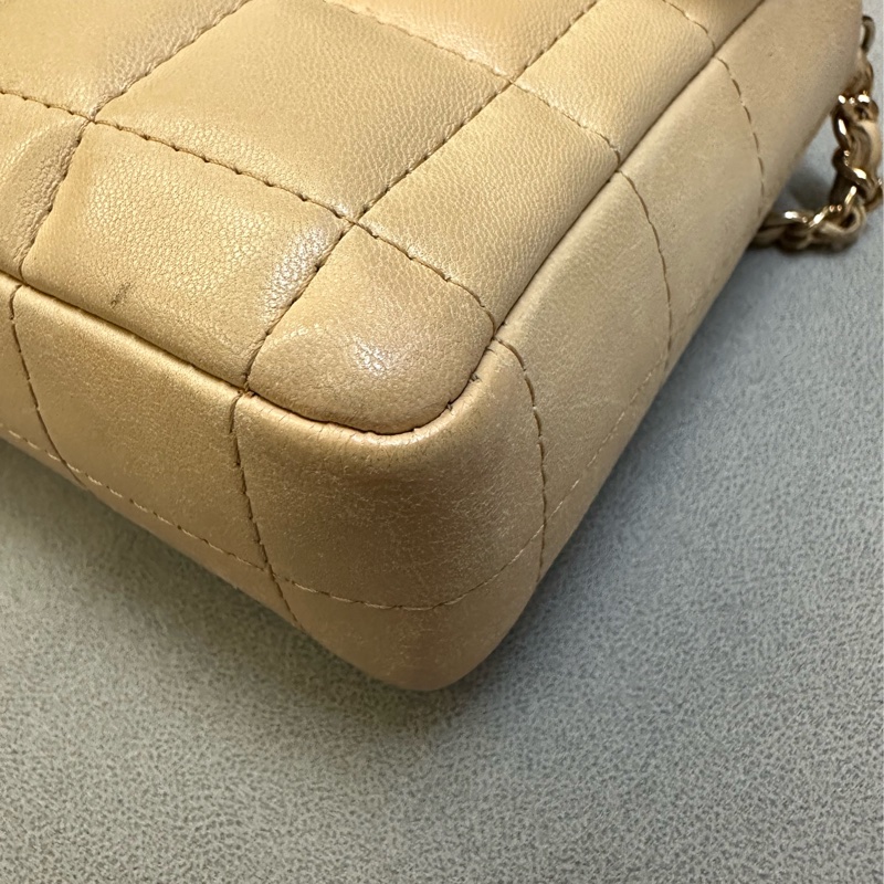 Chanel奶茶色冰格-18