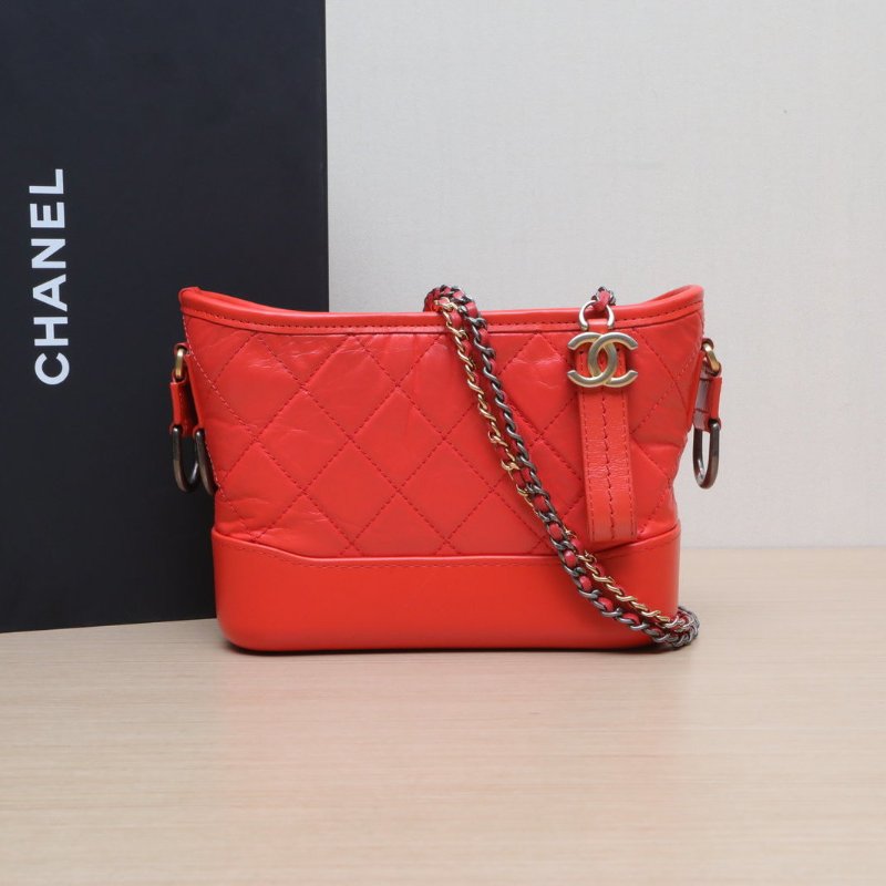 CHANEL GABRIELLE流浪小號20橘色牛皮27開金銀扣肩背包-0