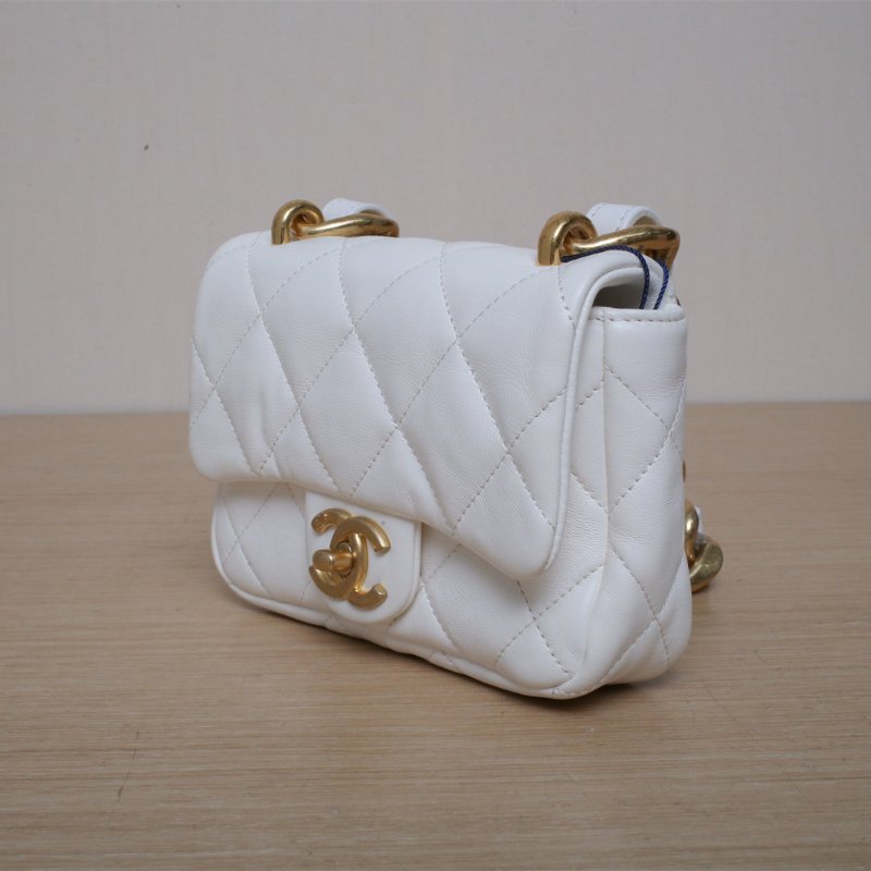CHANEL 22P粗鏈條單肩包MINI17白色羊皮晶片開金扣肩背包-4