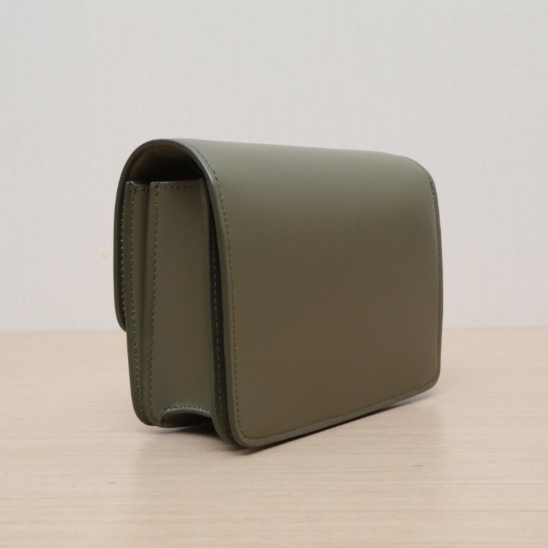 CELINE ClassicBox小號綠色牛皮金扣肩背包-4