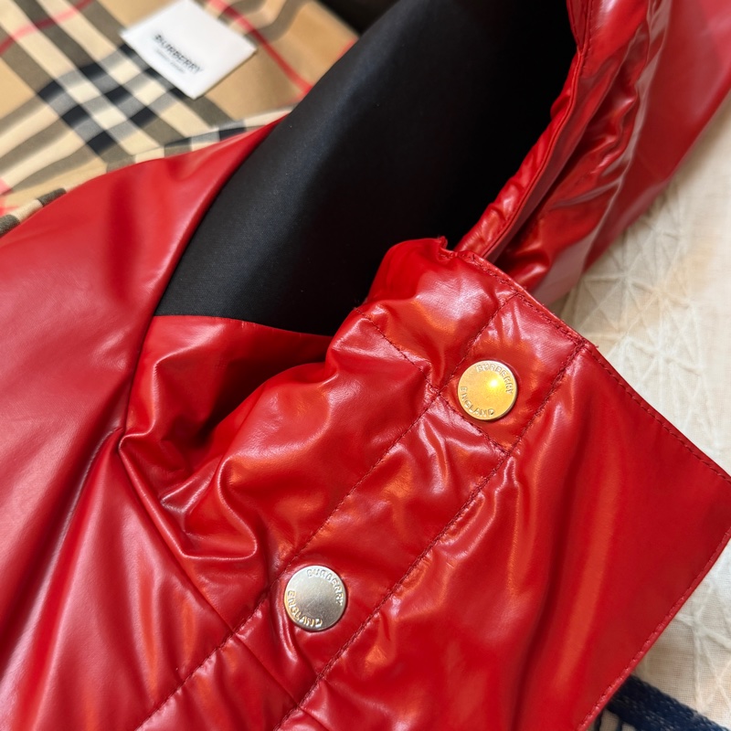 BURBERRY英國紅色連帽風衣UK8-11
