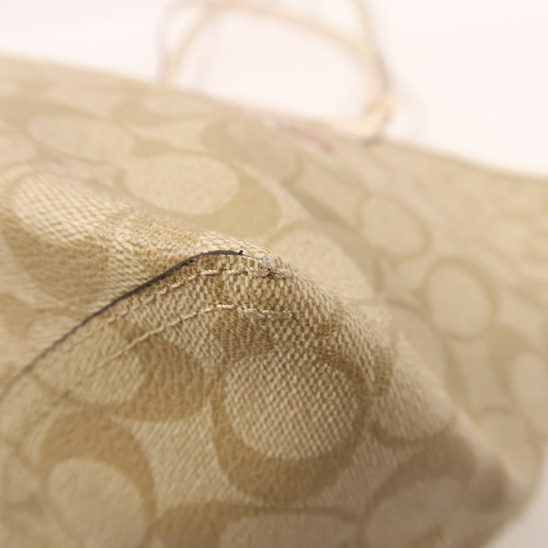 COACH 塗層帆布Tote Bag金扣肩背袋-8