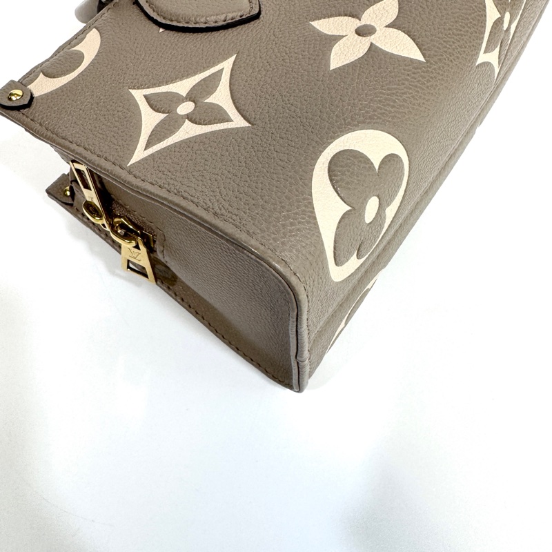 LV 斑鳩灰牛皮OnTheGo East West手提斜背包M23641-11