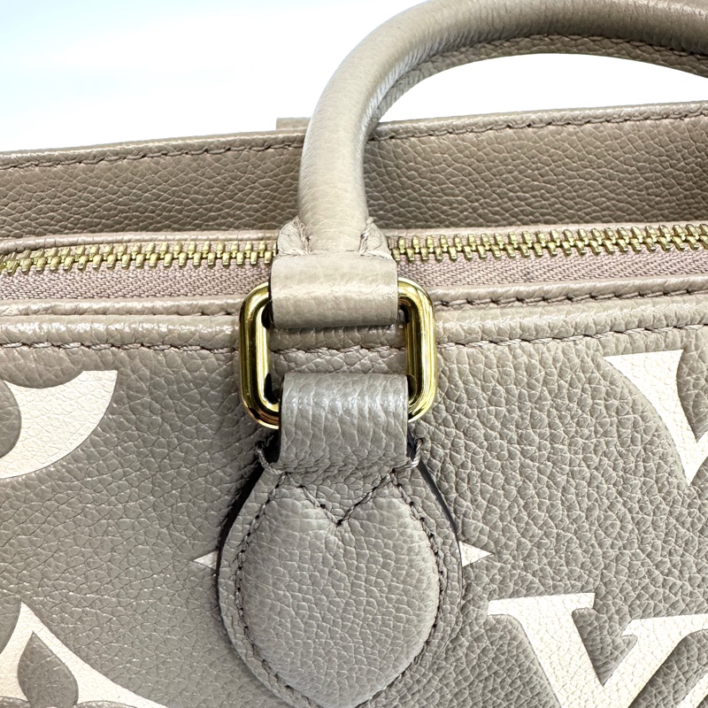 LV 斑鳩灰牛皮OnTheGo East West手提斜背包M23641-16