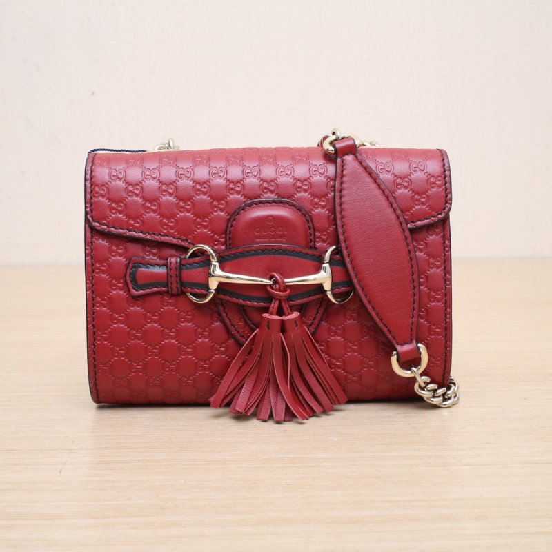 GUCCI Emily馬銜扣流蘇小號18GG壓紋紅色牛皮淺金扣肩背包-1