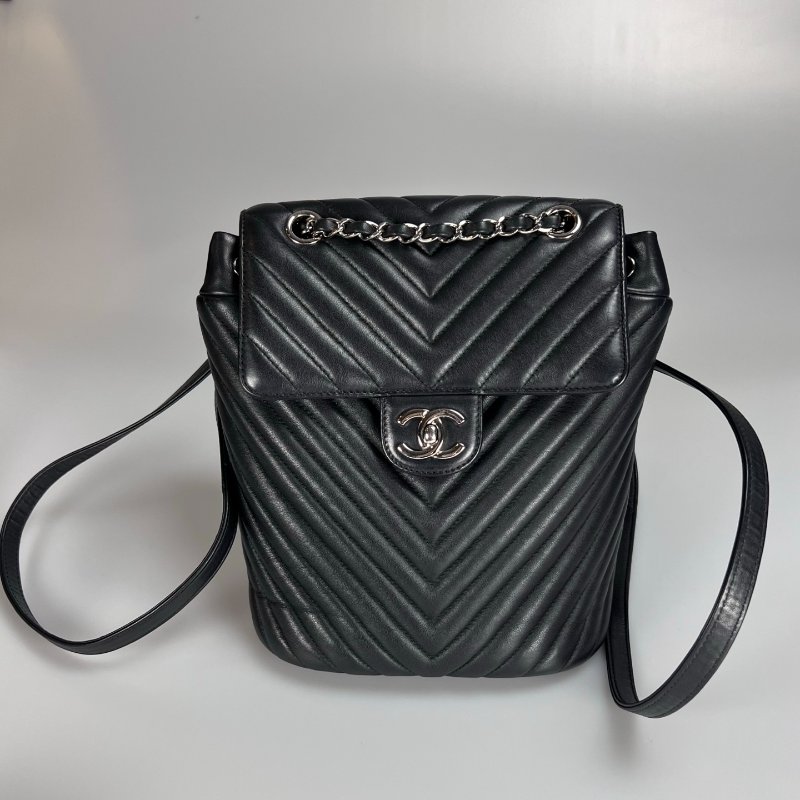 CHANEL 25開 黑銀CF山型紋牛皮後背包-0