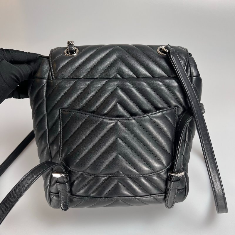 CHANEL 25開 黑銀CF山型紋牛皮後背包-1