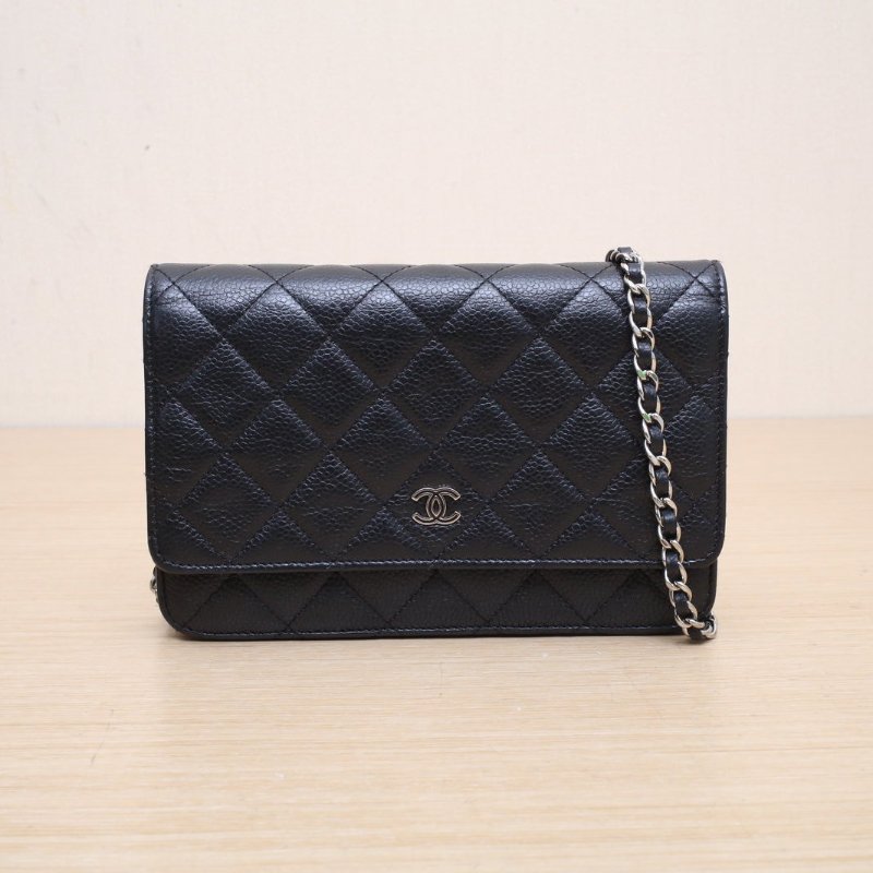 CHANEL CFWOC19黑色荔枝牛皮21開銀扣肩背包-1