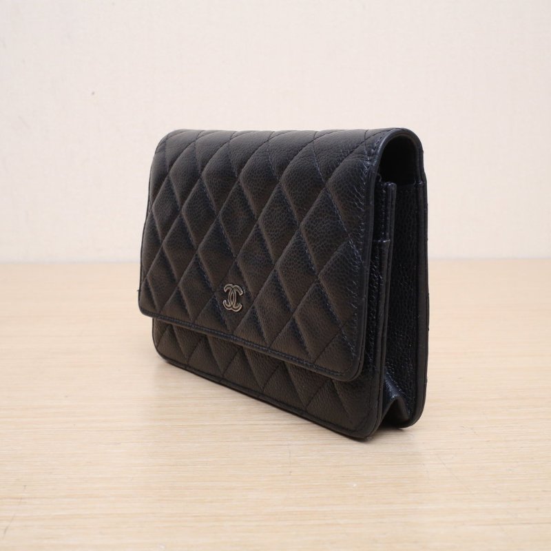 CHANEL CFWOC19黑色荔枝牛皮21開銀扣肩背包-4