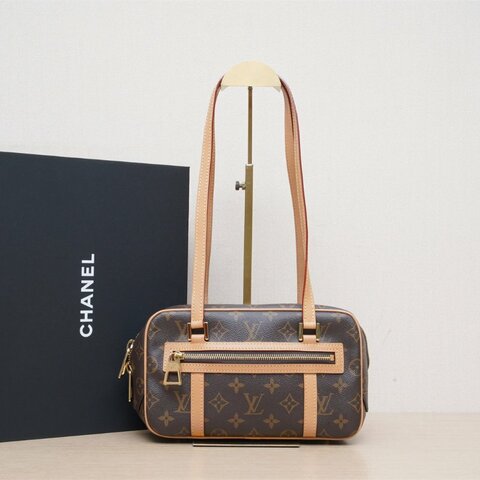 LOUIS VUITTON CITÉ矩形手袋老花PVC金扣晶片肩背包