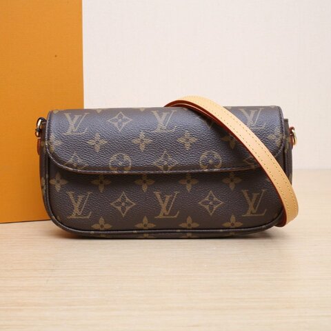 LOUIS VUITTON IVY鏈條腋下包老花PVC金扣晶片肩背包