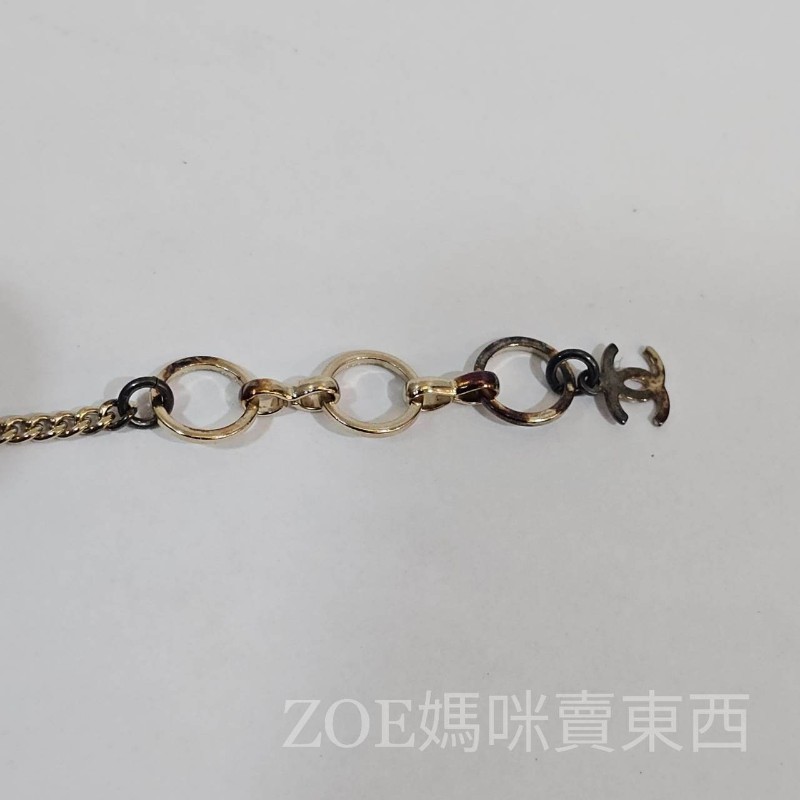 Chanel淺藍色底山茶花造型銀色雙C壓克力墜飾項鍊-8