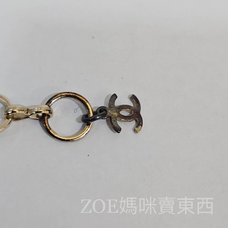 Chanel淺藍色底山茶花造型銀色雙C壓克力墜飾項鍊-9