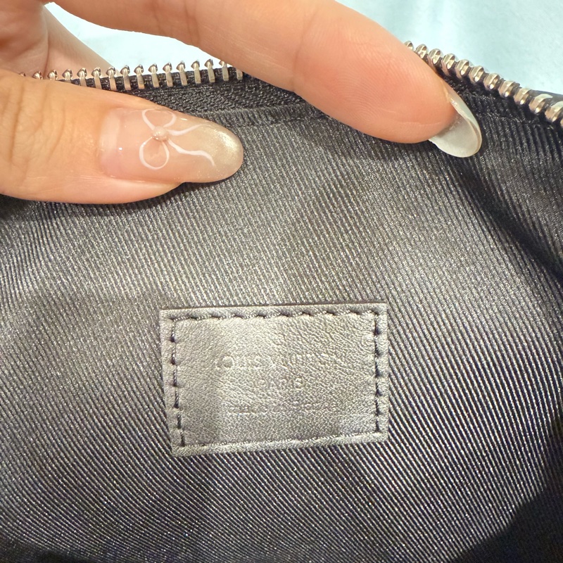 「僅試背過」LV低調奢華黑色棋盤手拿包-3