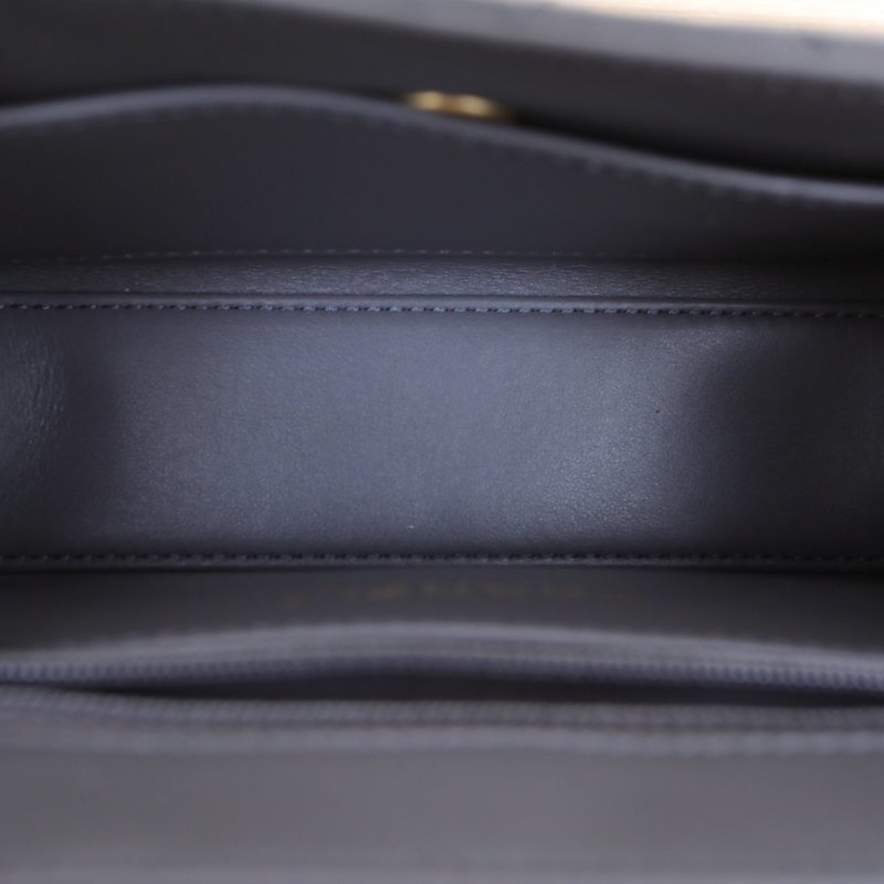 CHANEL 24AKelly鏈條手柄深灰色牛皮晶片開金扣肩背包-3