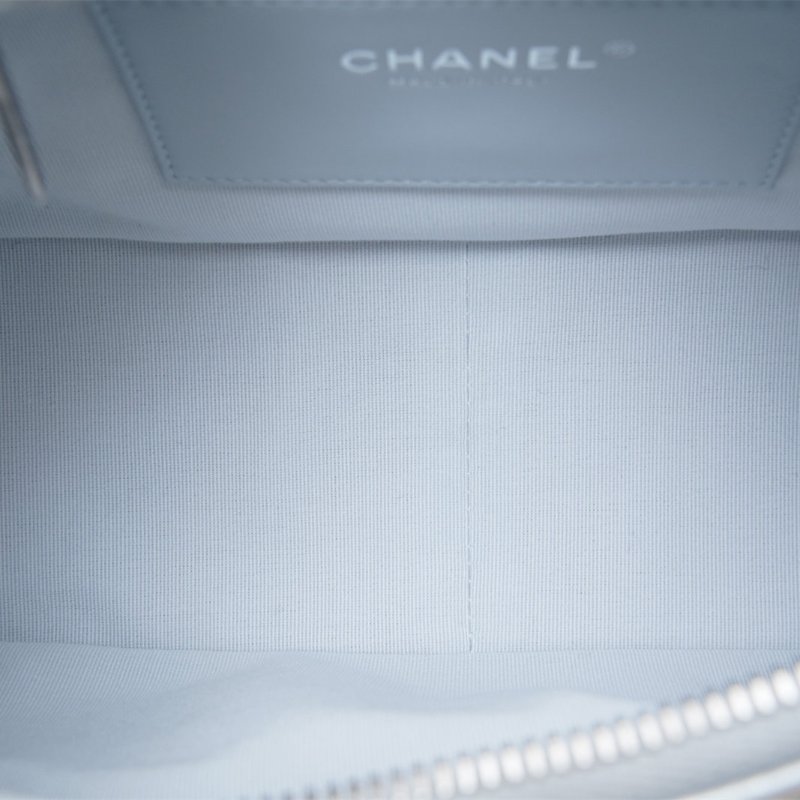 CHANEL 25Chobo雙口袋腋下包銀色羊皮晶片開銀扣肩背包-2