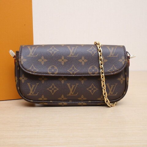 LOUIS VUITTON IVY鏈條腋下包老花PVC金扣晶片肩背包