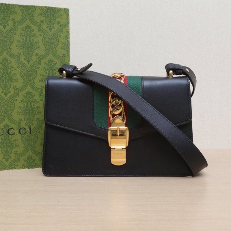 GUCCI Sylvie塞爾維亞絲帶包小號25.5黑色牛皮金扣肩背包-0