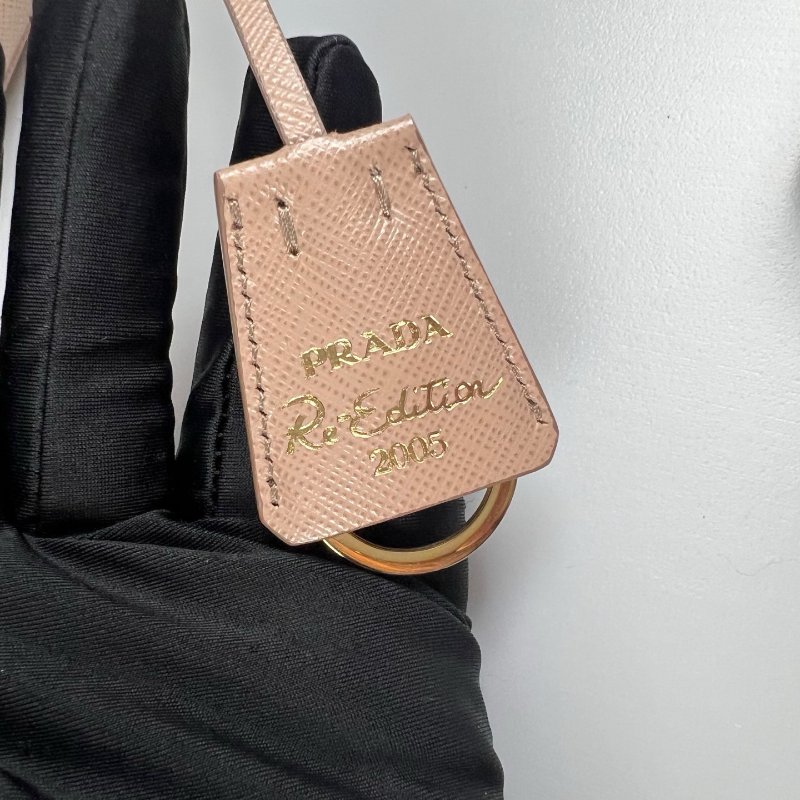 PRADA 奶茶皮革三合一包-6