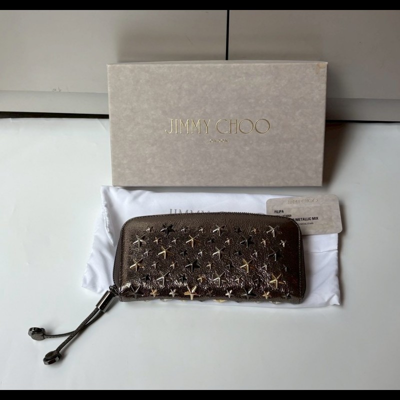 Jimmy Choo 銀色皮革星星鉚釘拉鍊長夾-2