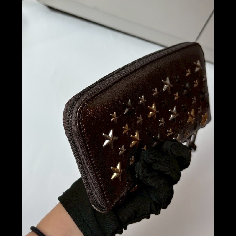 Jimmy Choo 銀色皮革星星鉚釘拉鍊長夾-7