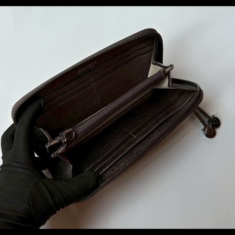 Jimmy Choo 銀色皮革星星鉚釘拉鍊長夾-15