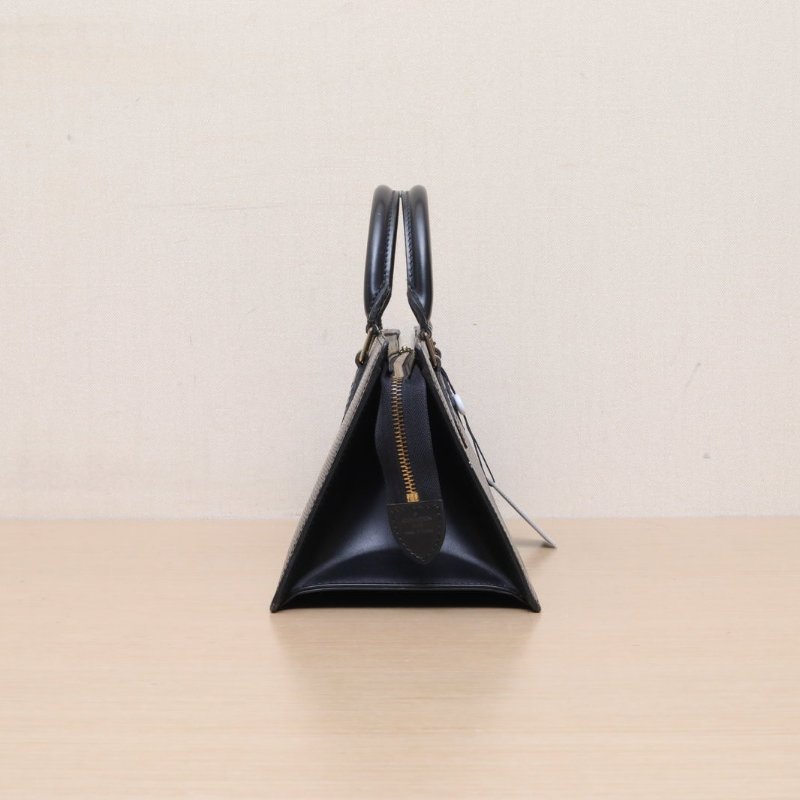 LOUIS VUITTON 黑色EPI水波紋牛皮1995中古水波紋三角手提包肩背包-4