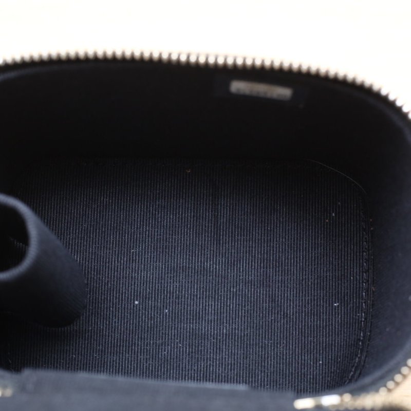 CHANEL 21A手提方盒子化妝包無鏡子10黑色羊皮31開淺金扣皮手柄肩背包-2