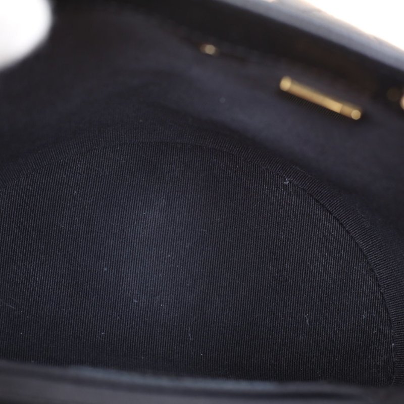 CHANEL 23PDuma抽繩口蓋雙肩包雙口袋小號18黑色牛皮晶片開金扣荔枝肩背包-2