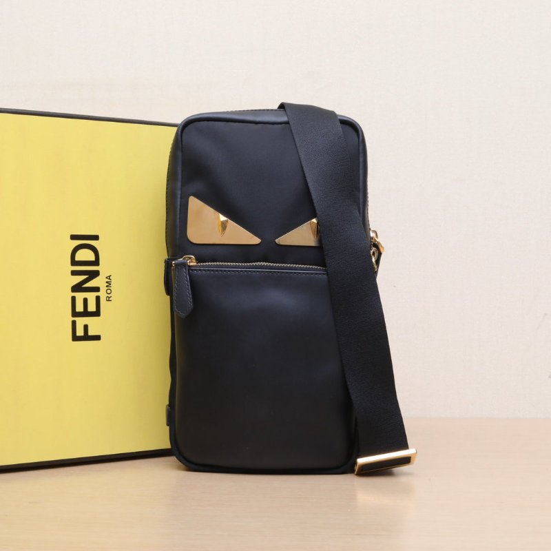 FENDI 黑色牛皮尼龍小怪獸胸包/肩背包-0