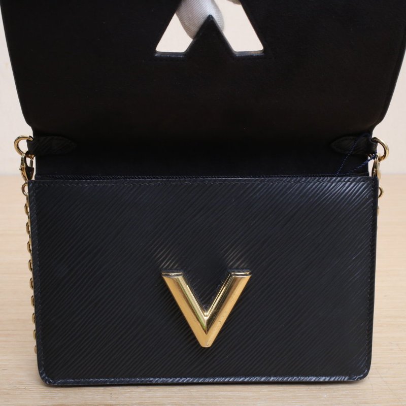 LOUIS VUITTON TWISTBeltWOC黑色EPI水波紋牛皮晶片肩背包-2