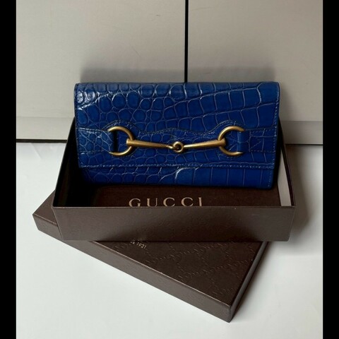 Gucci 寶藍色壓鱷魚紋皮革下蓋長夾